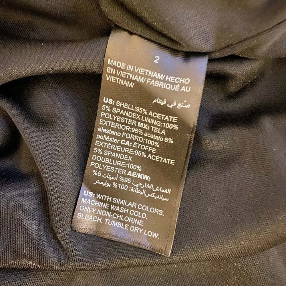 TRAVELERS BY CHICOS CLASSIC BLACK JACQUARD MINI DRESS SIZE 2 EUC - Picture 7 of 8